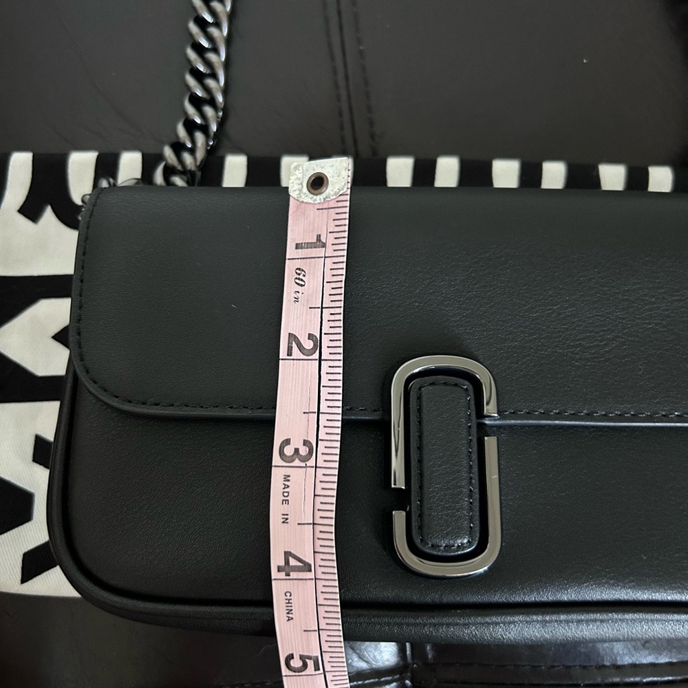 NWOT Marc Jacobs The J Mini Chain Accent Leather Handbag in Black -No Strap- - Picture 10 of 17